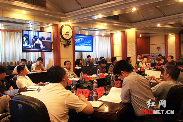 湖南省水利厅召开月调度会商会，会议现场。　