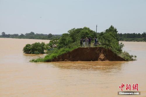 南方强降雨致700余万人受灾 大范围高温天气持续