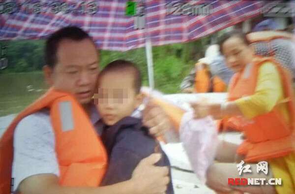 现场救援视频截图