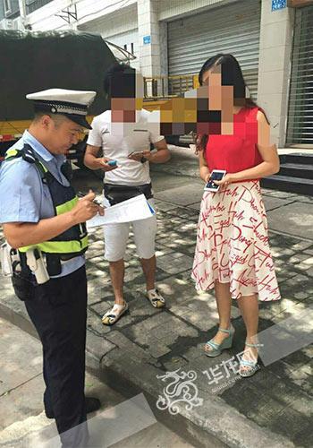 快递小哥胶带缠鞋盒损坏外包装 致买家无法退货赔偿600元