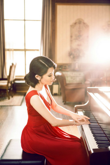 Zhou Tianyu, 22, has made her name by winning a number of awards and touring the world. (Photo provided to China Daily)