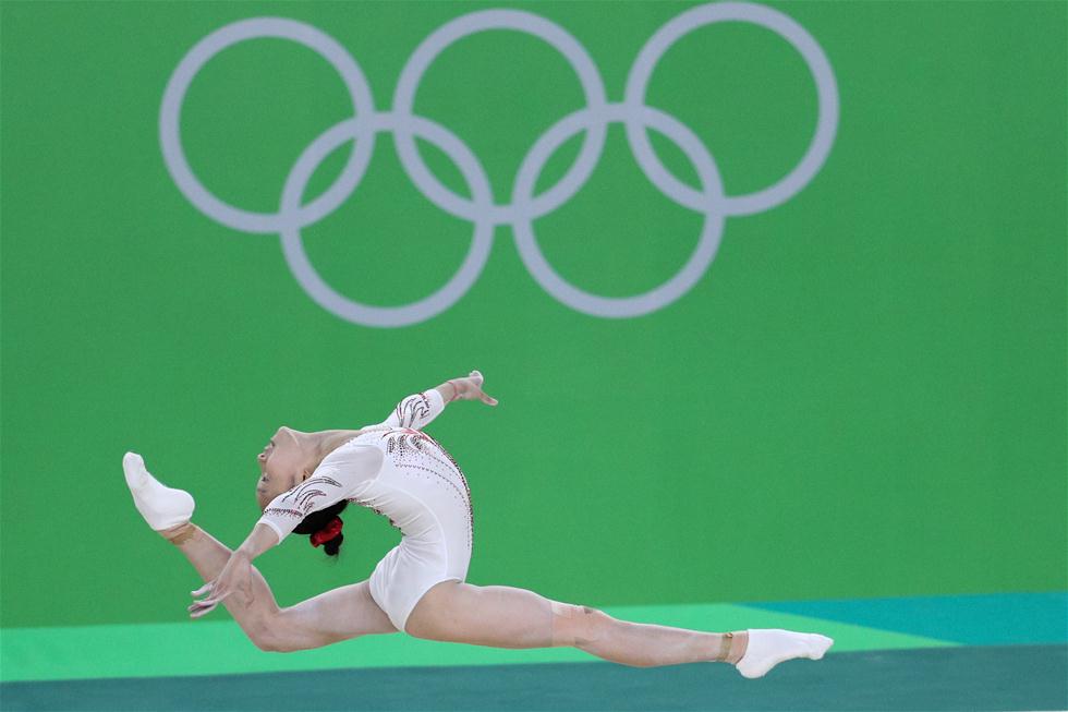 中国体操女队入场训练