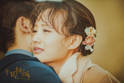 《半妖倾城》七夕秀恩爱 张哲瀚李一桐罕见床戏