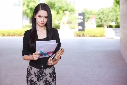 《你好乔安》收官戚薇造型盘点 网友:美到起飞