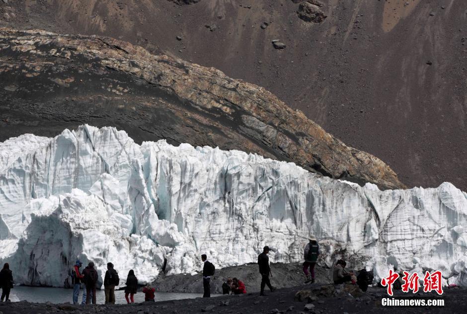 秘鲁冰川融化 城市面临洪水威胁