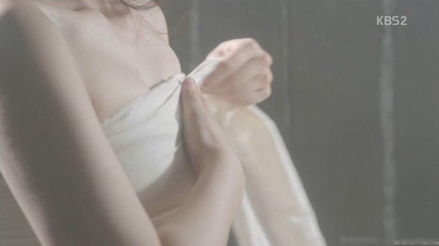 17岁童星金裕贞上演裸露镜头 遭观众抗议