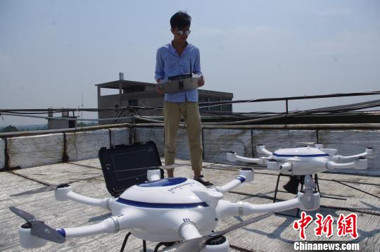 南昌万寿宫庙会人如潮涌首次启用无人机执行安保任务（图）