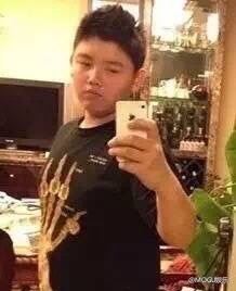 陈凯歌陈红15岁儿子曝光 长相酷似吴亦凡
