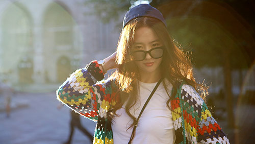 29岁刘亦菲提名影后? 蒙特利尔逆光玩街拍/图【8】