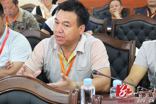 城步县党代表分组讨论县委工作报告和纪委工作报告