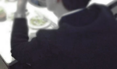 微博某网友曝光新男神神秘照