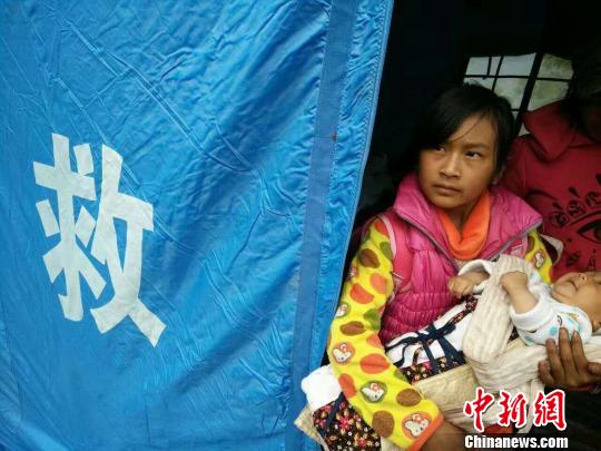 云南楚雄大姚县发生大面积山体滑坡无人员伤亡