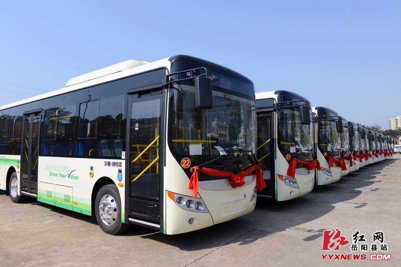 30台新能源公交车上路，开启城市环保新模式