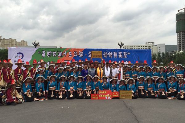 【网络媒体“走转改”】青海班玛：锅庄“跳”进人民大会堂 牧民“舞”出文化致富梦
