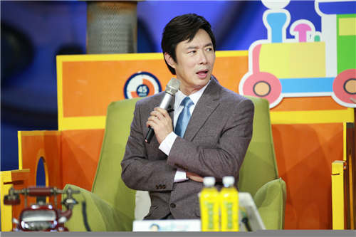 《小哥喂喂喂》