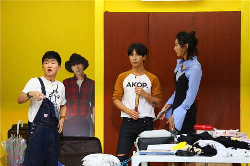 韩火火录制现场1