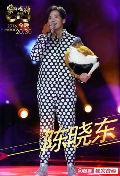 “女帝”身份被揭，网友才是《蒙面唱将》最强猜评团