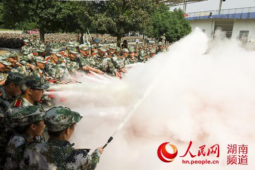 湖南科技大学开展新生消防安全疏散演练