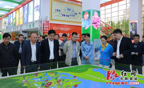 屈原区党政领导来我县考察