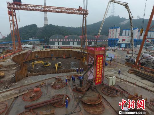 世界跨度最大公铁两用悬索桥超级钻孔桩全部建成