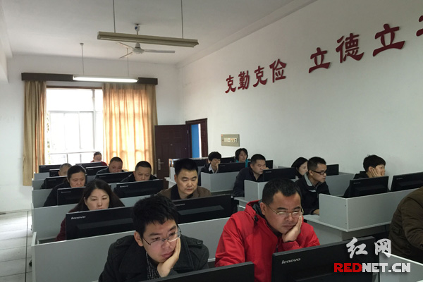 湖南行政执法人员考试今日开考 首次实行电子