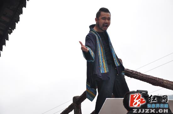 中国山水组合成员许勇在mv拍摄现场