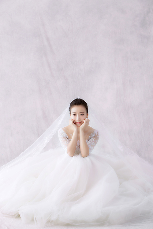 陈紫函纯白婚纱写真-1
