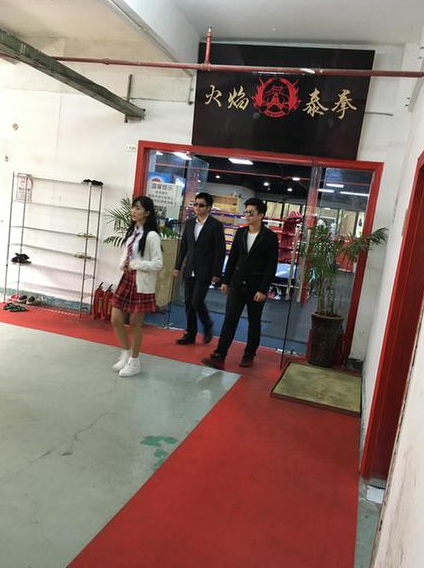 猴大的保镖哪里去找?《校花的贴身高手》今