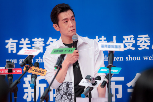 撒贝宁爆李咏“被家暴”