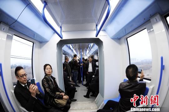 世界首条新能源空铁试验线在成都正式投入运行