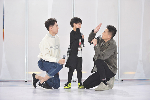 《大牌对王牌》欧豪变女装 百变少年热燃全场2