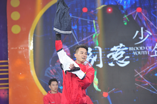 《大牌对王牌》欧豪变女装 百变少年热燃全场3