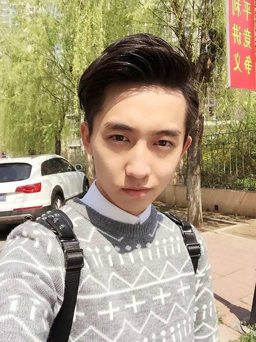 《在1996》崔尔康被赞剧组颜值担当