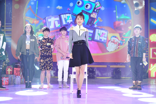 《大牌对王牌》开启甜蜜圣诞季 SNH48组CP