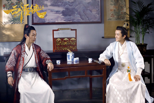 4、秦欢（白客饰演）和岳昊（小爱饰演）