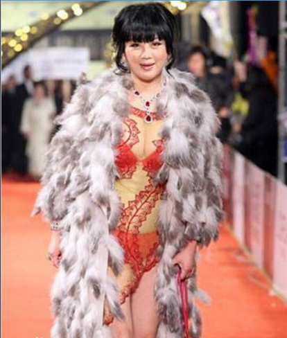 曾经的中国第一美妇，如今竟变这么辣眼睛…