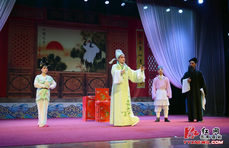 岳阳县一元剧场小戏专场获戏迷点赞