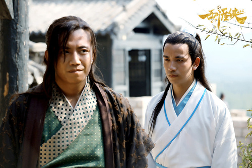 2、至尊玉饰演李西涯（右）