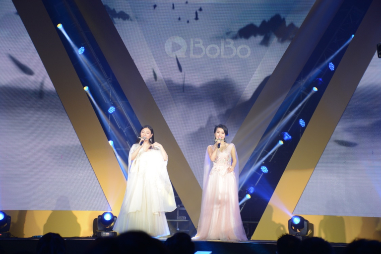 网易BoBo开启2016年度盛典颁奖礼 现场诠释