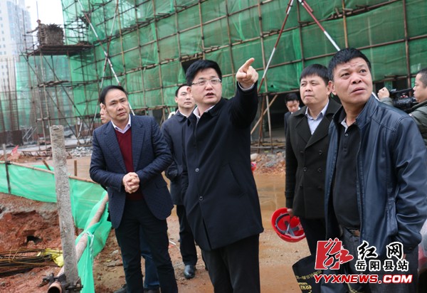 田文静调研亿丰时代广场和G240项目建设