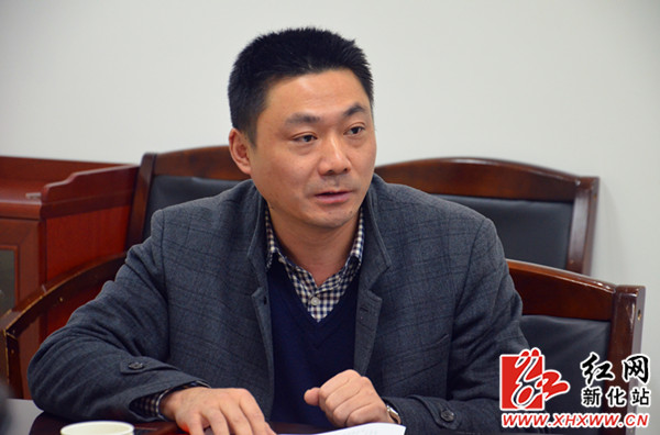 新化广泛征求县委常委班子民主生活会意见建议