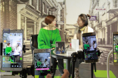 苏勒亚其其格99直播爆料《歌在飞》内幕