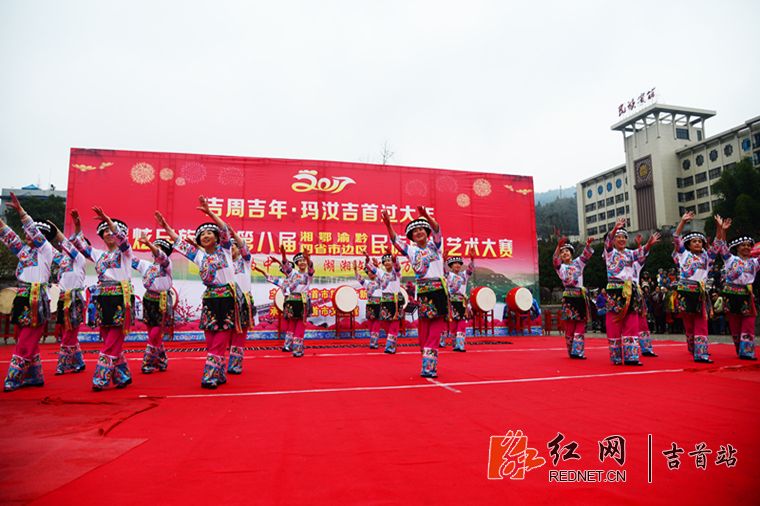 原生态舞蹈《织棉舞》获得一等奖.jpg
