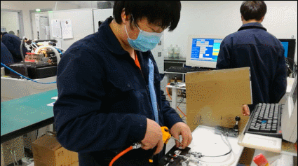 【网络媒体走转改】动图报道丨一个创新型民营企业的光明使命