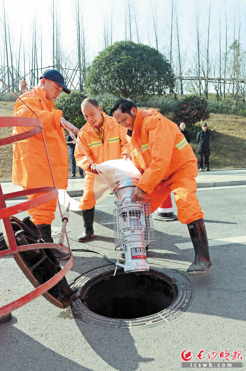 长沙开福区城区防汛指挥部开展防涝排渍应急演