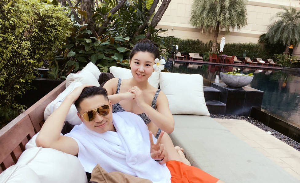 王雷宣布爱妻李小萌怀孕 夫妻俩海边度假超甜蜜！