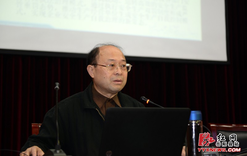 县委学习中心组举行2017年第一次集中（扩大）学习