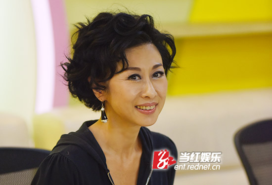 56岁叶倩文谈林子祥秀恩爱:我大概嫁给了我的