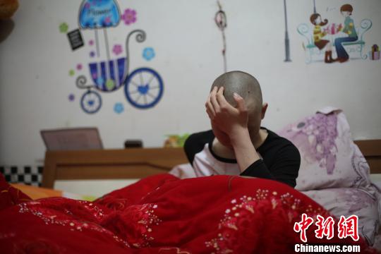 27岁男子患癌卧床妹妹为方便照顾辞去高薪工作