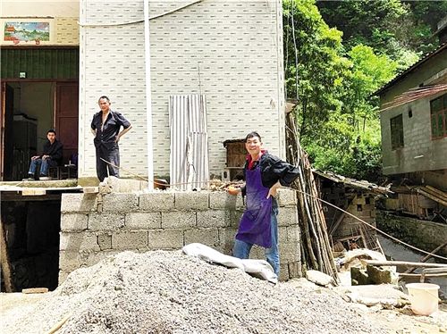 砥砺奋进的五年：脱贫攻坚成就大 听群众聊聊“获得感”